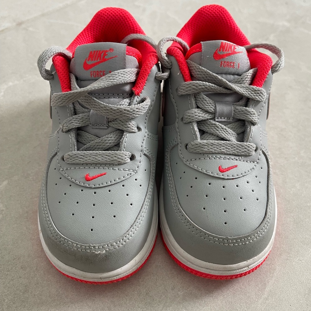 Nike Gray and Coral Low-Top Sneakers Air Force 1 Toddler Sneakers Size 8C